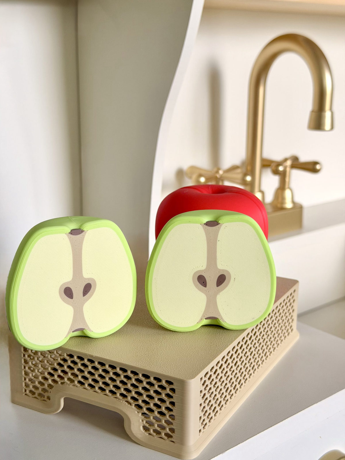 Magnetic Apple - Montessori Toy