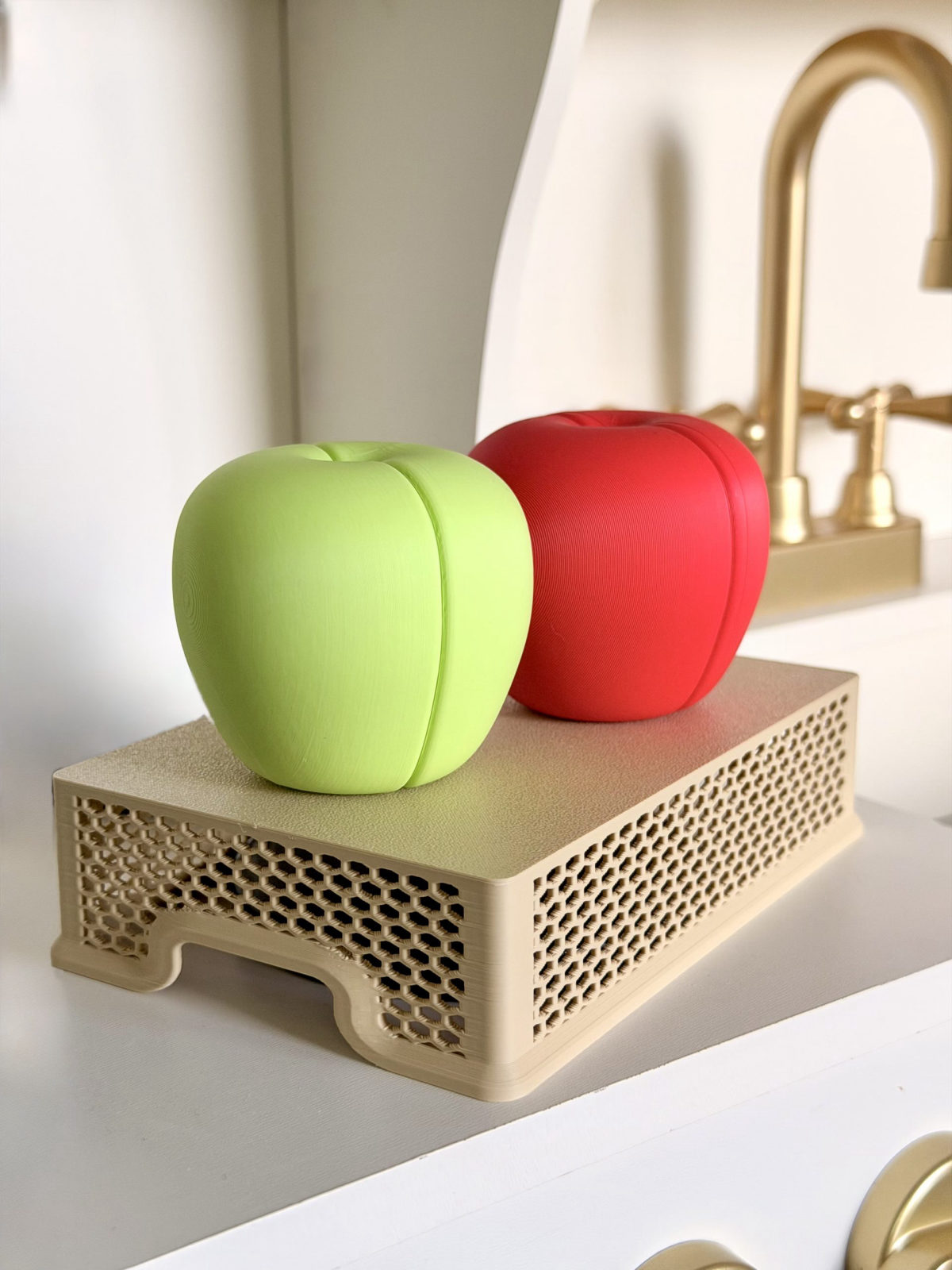 Magnetic Apple - Montessori Toy