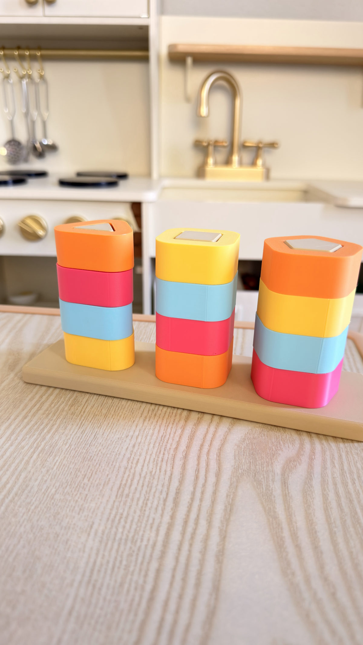 Geometric Screw & Stack Tower