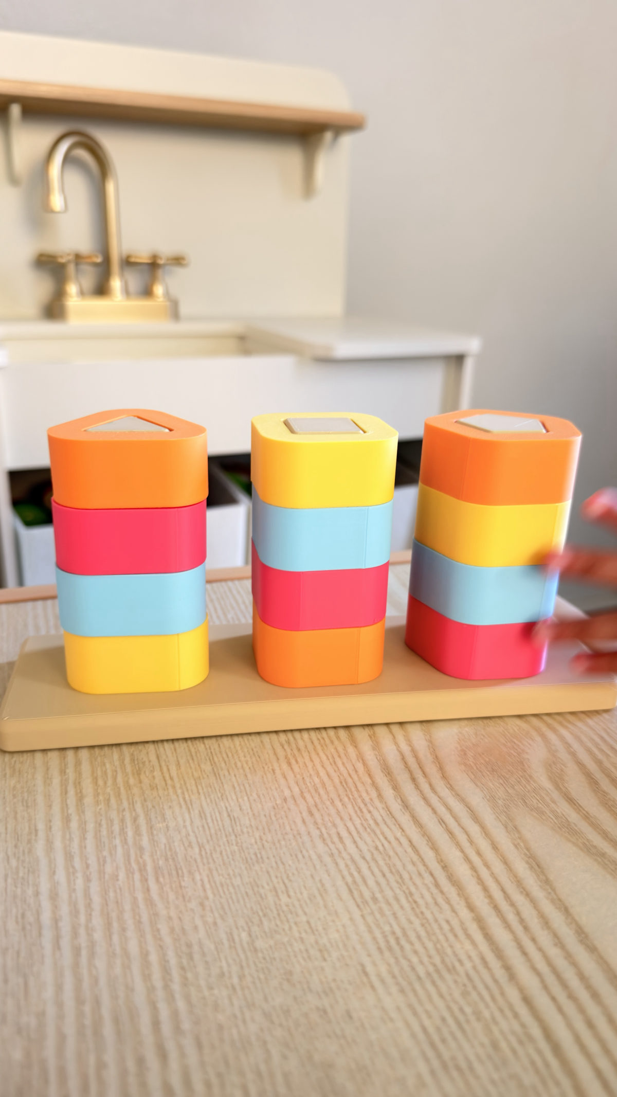 Geometric Screw & Stack Tower